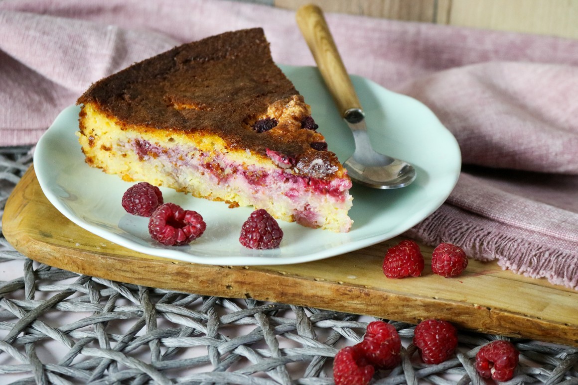 Milchreiskuchen mit Himbeeren