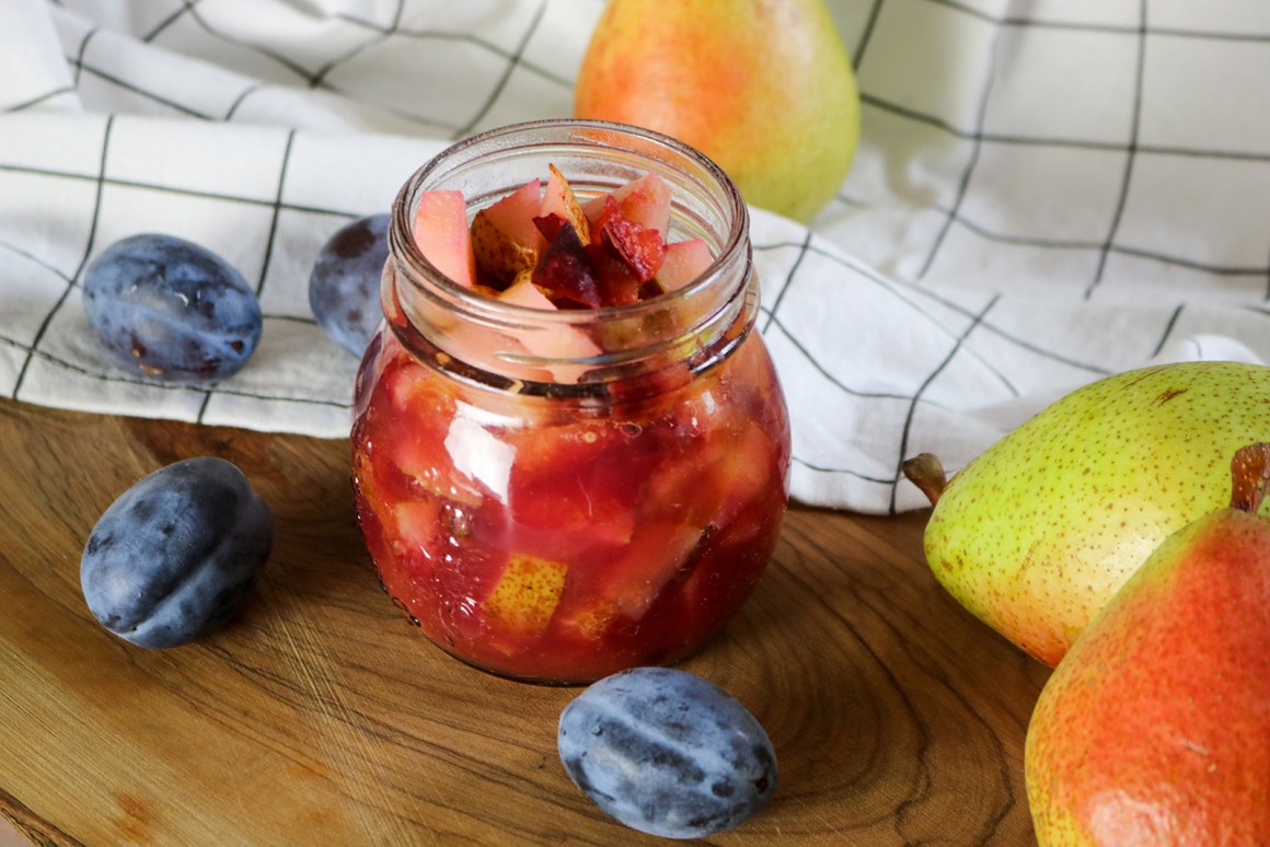 Birnenkompott mit Zwetschgen - Rezept