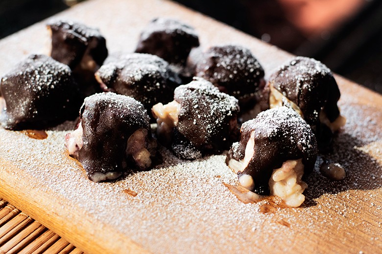 Eiskonfekt mit Milchreis-Himbeeren-Füllung
