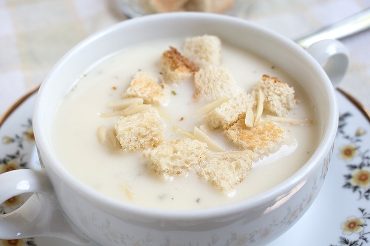 Petersilienwurzelsuppe