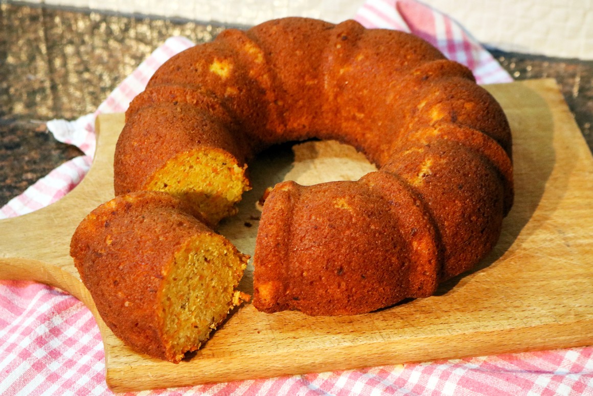 Möhrenkuchen mit Mandeln