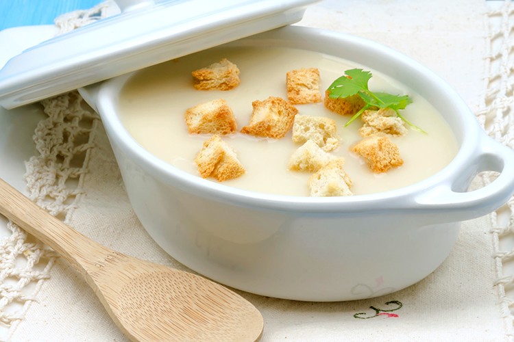 Vegane Spargel-Kokos-Suppe