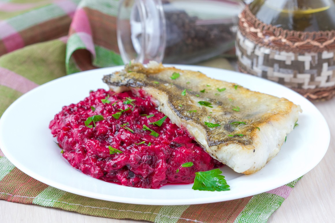 Gebratenes Barschfilet mit Rüben-Kartoffel-Püree