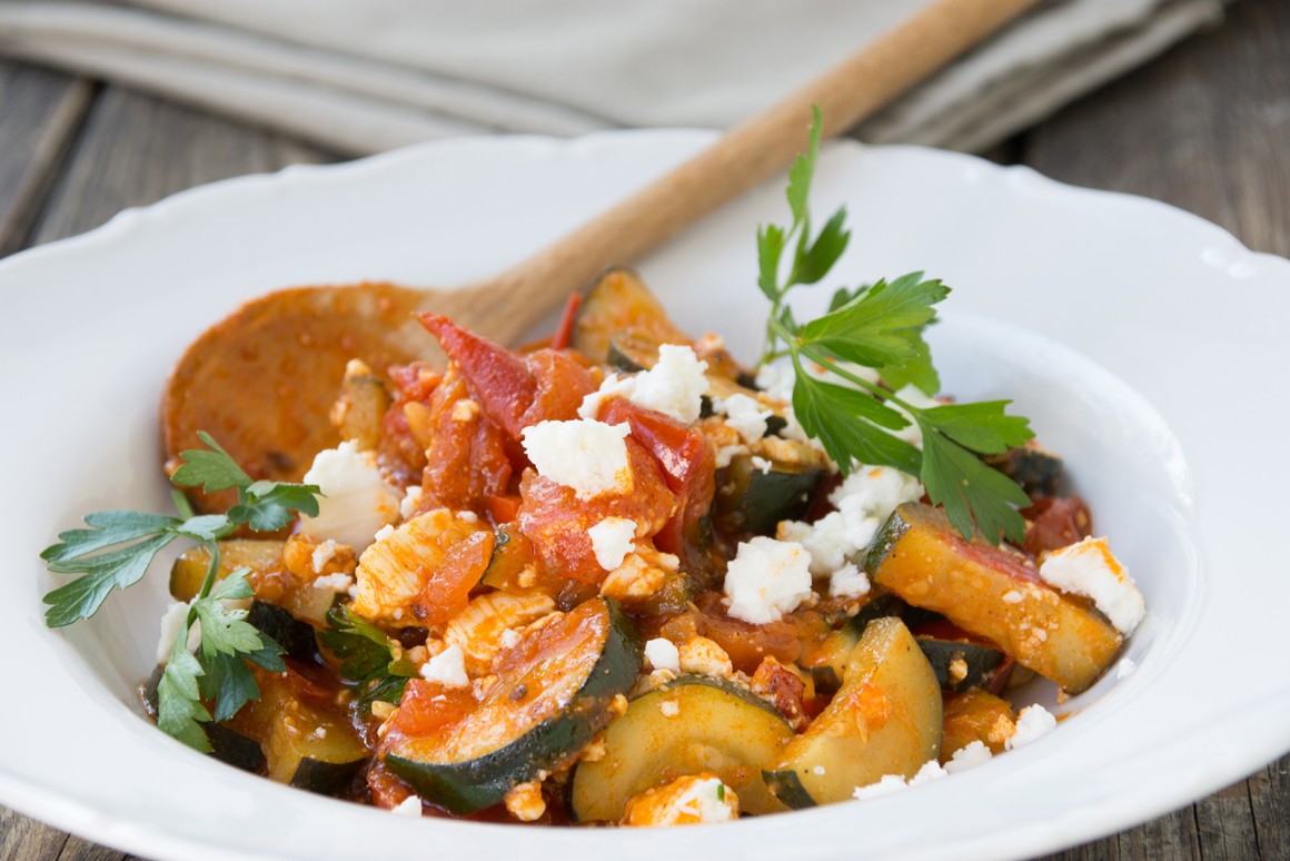 Zucchinipfanne mit Feta - Rezept