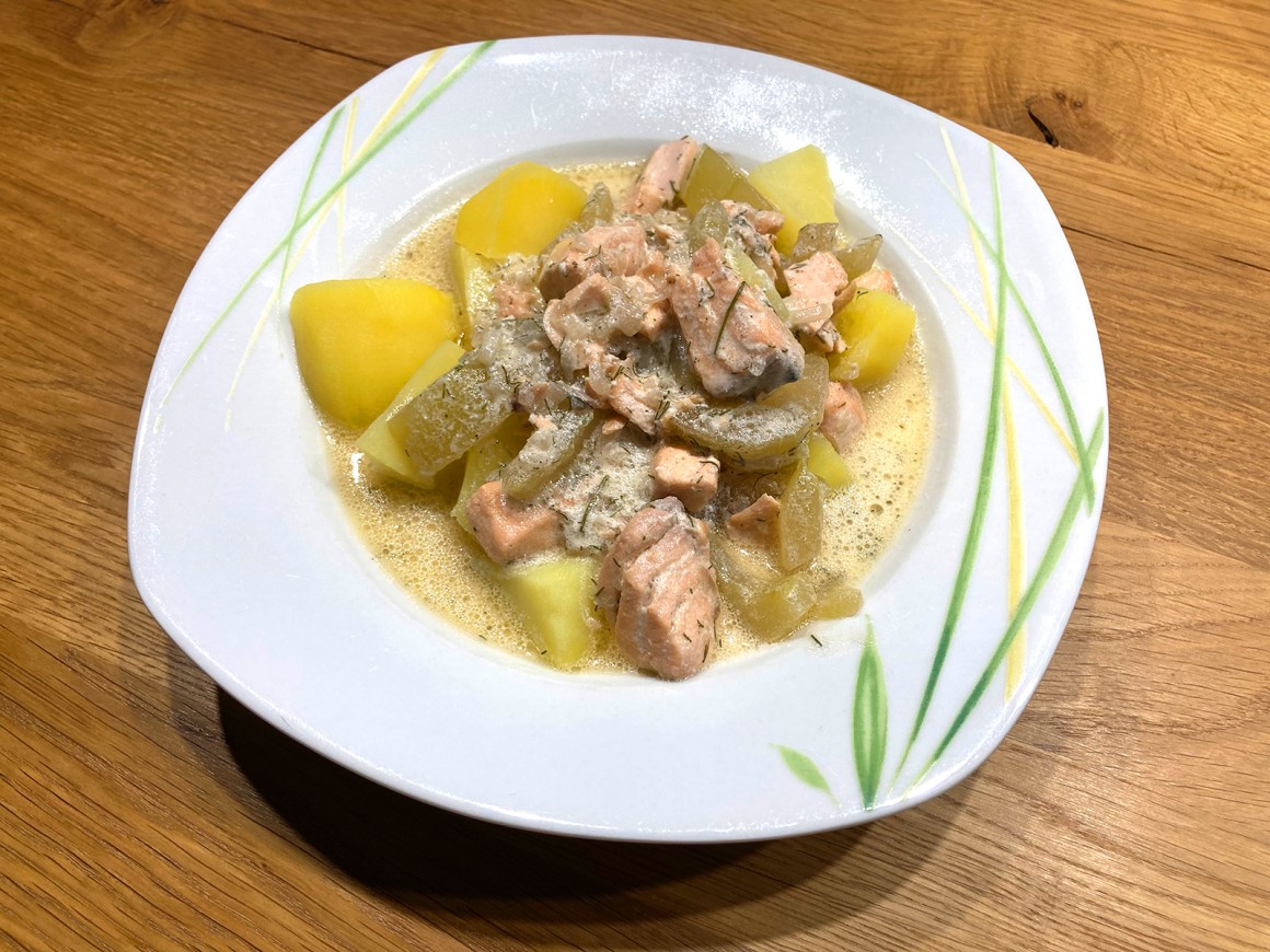 Schmorgurken mit Lachs