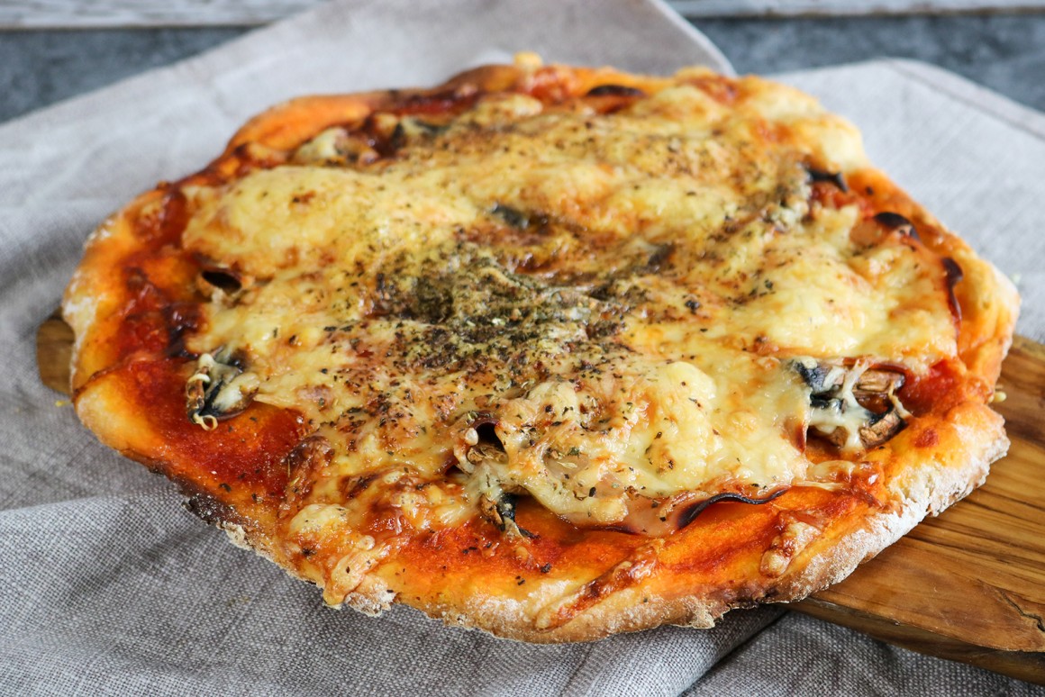 Pfannenpizza mit Joghurt