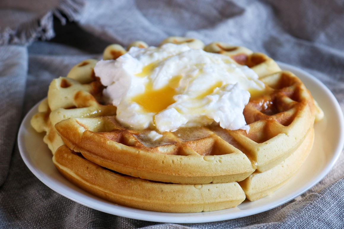 Waffeln an Zitronencreme