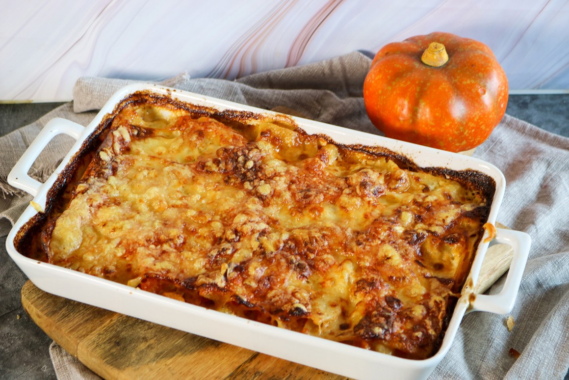 Kürbis-Lasagne mit Tomaten