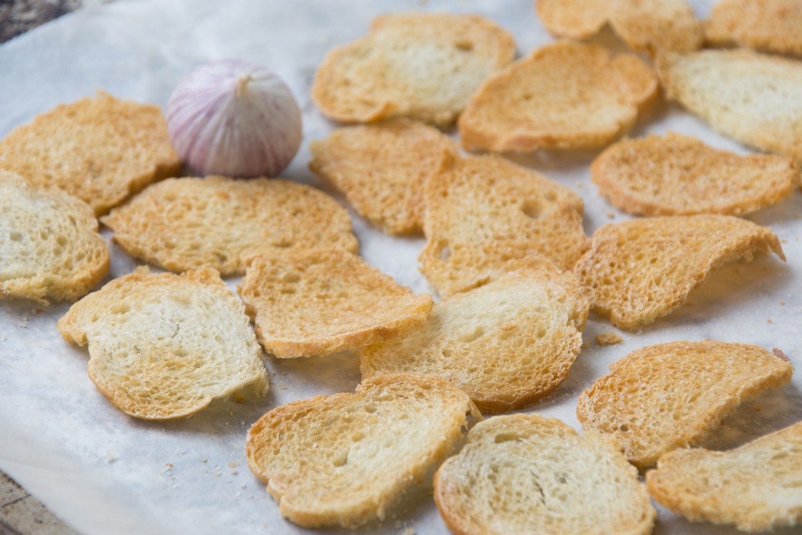 Knoblauch-Brotchips