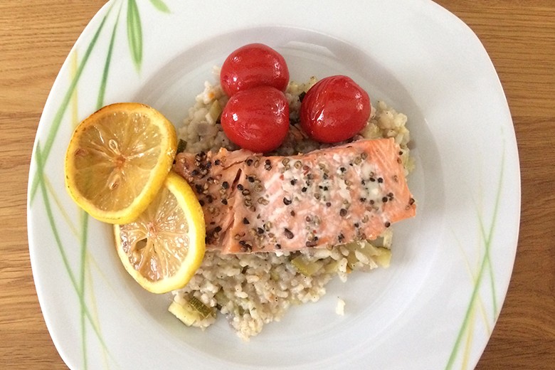 Lachsfilet auf Risotto