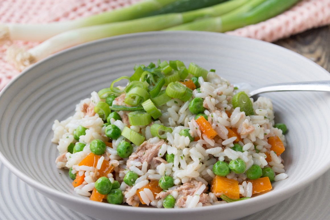 Reissalat mit Thunfisch