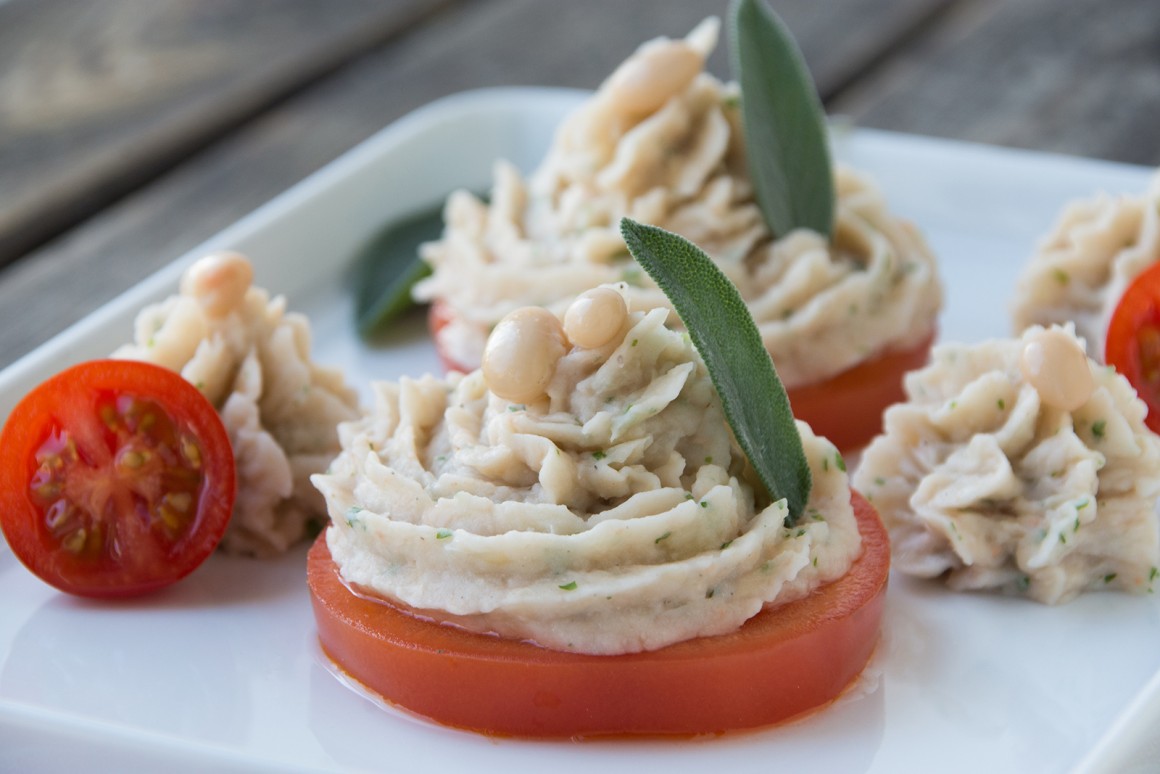 Tomaten mit Bohnenpaste