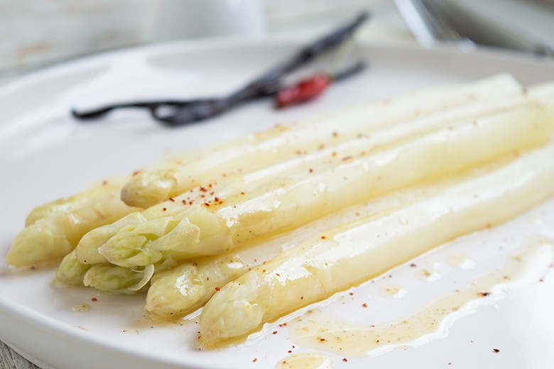 Weißer Spargel mit Vanillebutter