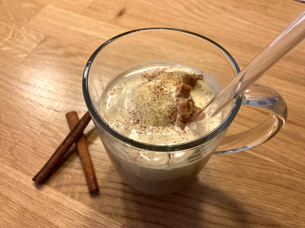 Winterlicher Eiskaffee