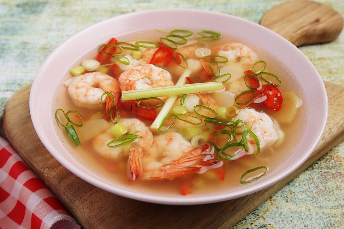 Feurige Suppe mit Garnelen