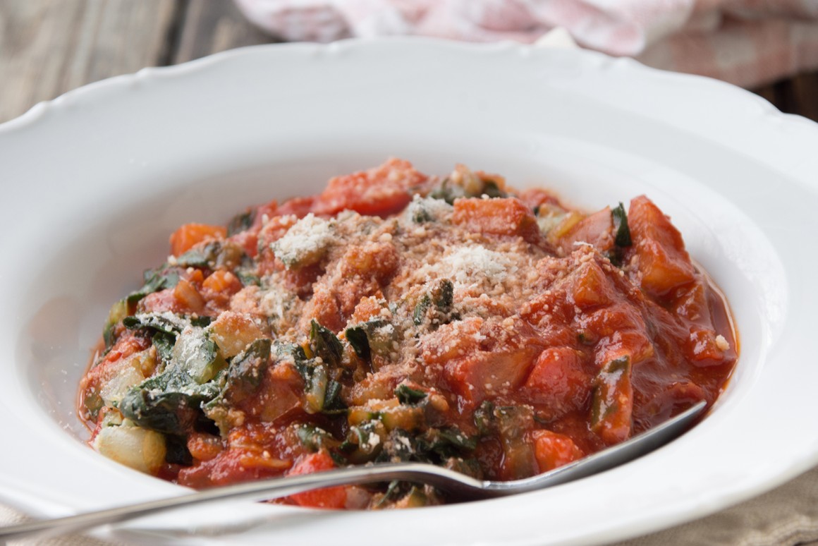 Mangoldgemüse mit Tomaten