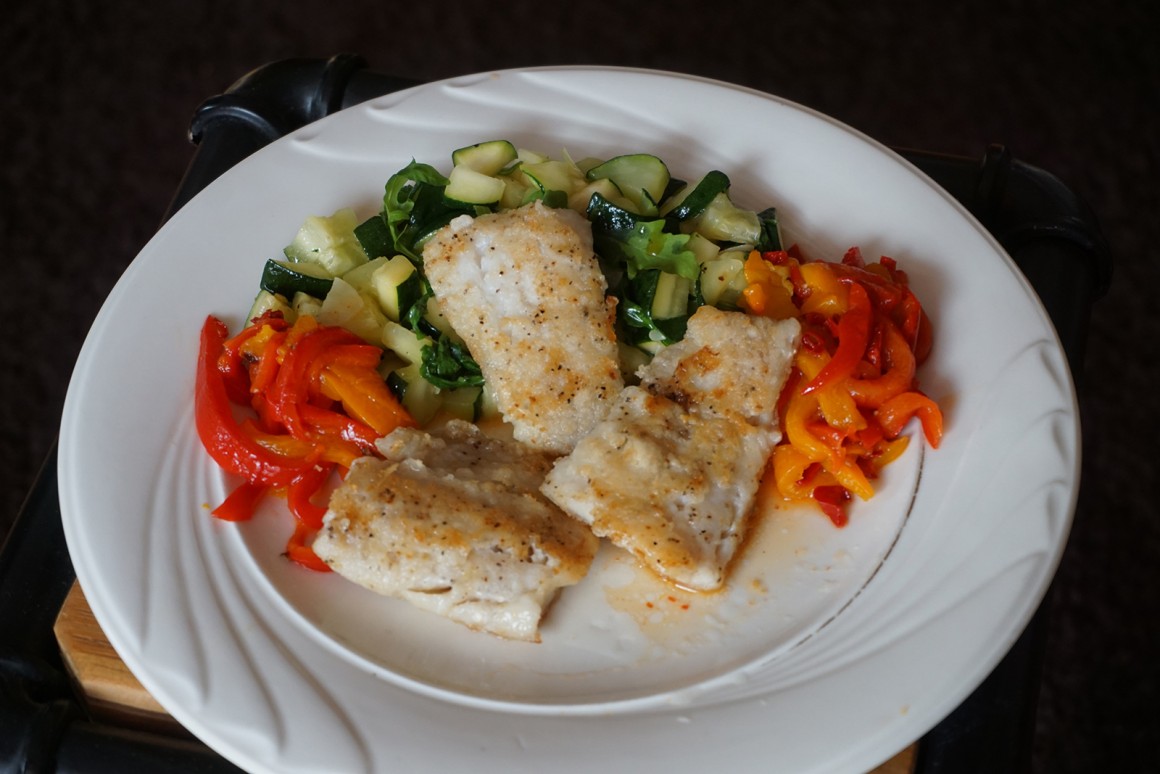 Zander mit Zucchini und Paprika-Chutney