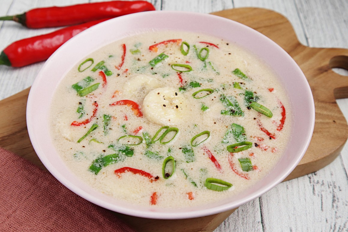 Scharfe Frühlingszwiebelsuppe mit Chili