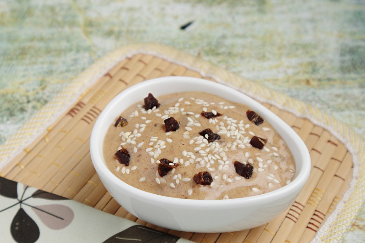 Pikanter Dattel-Frischkäse-Dip - Rezept