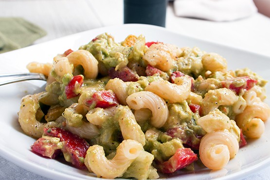 Nudelsalat mit Guacamole