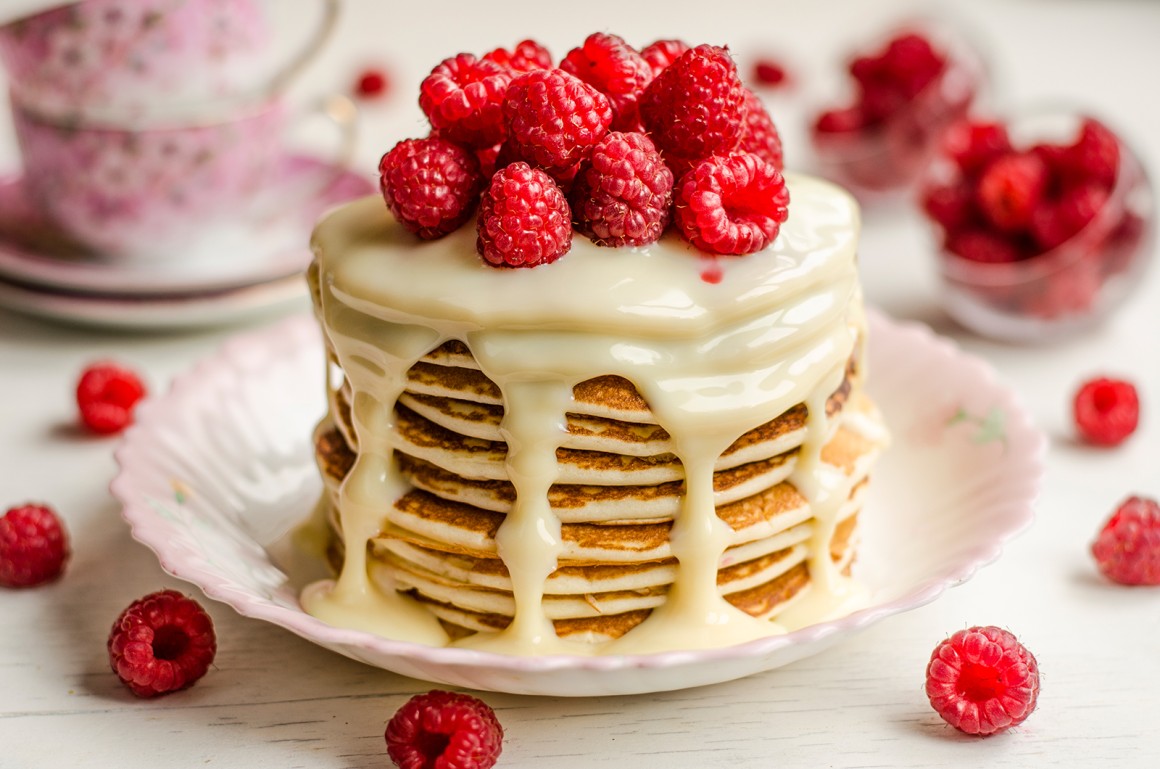 Pancakes mit Vanillesauce
