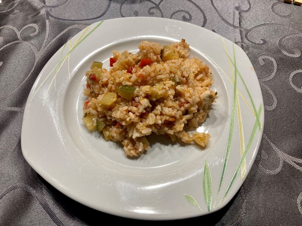 Hähnchen-Gemüse-Pfanne mit Reis