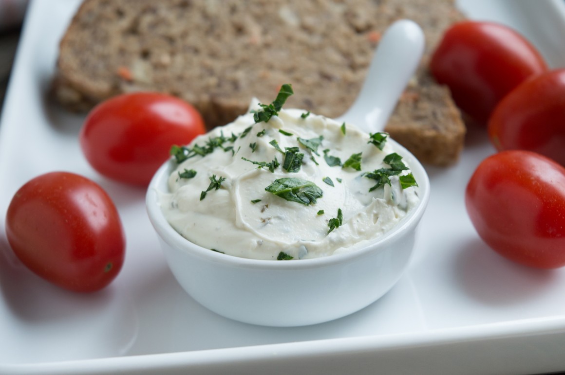 Dip mit Schafskäse - Rezept