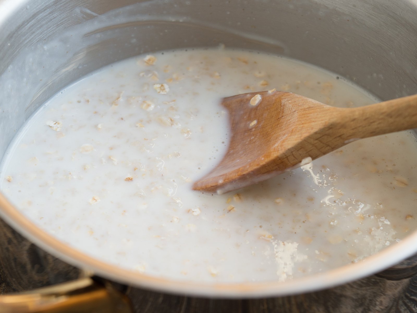 Haferflockensuppe mit Milch - Rezept