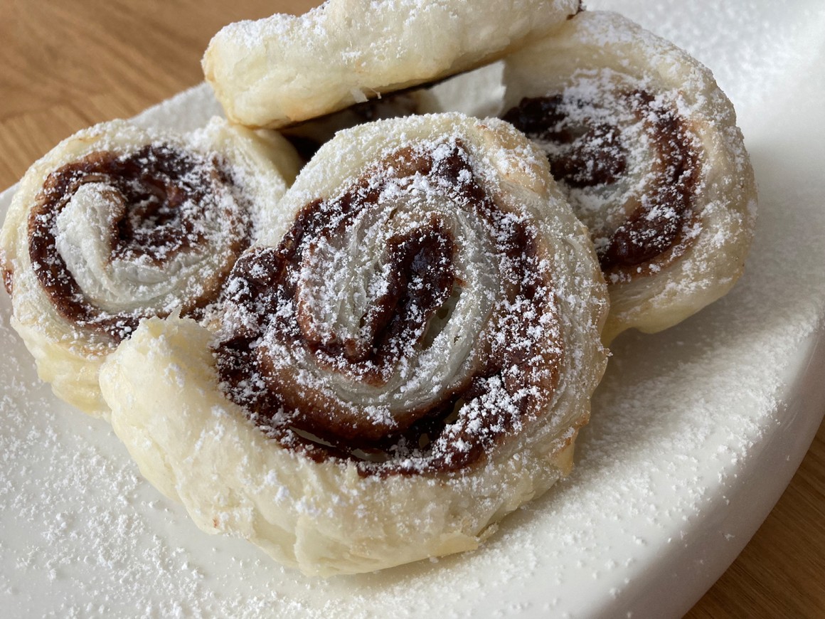 Blätterteigschnecken mit Nuss-Nougat-Creme