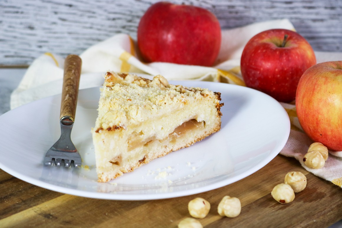 Quarkstreuselkuchen mit Äpfeln