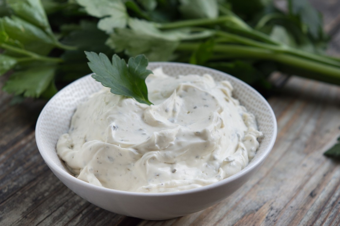 Quark-Kräuter-Dip - Rezept