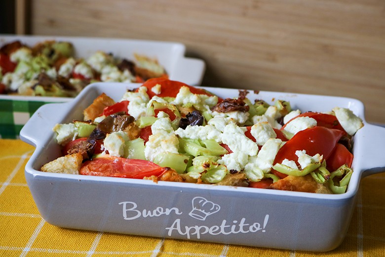 Mediterraner Brotauflauf