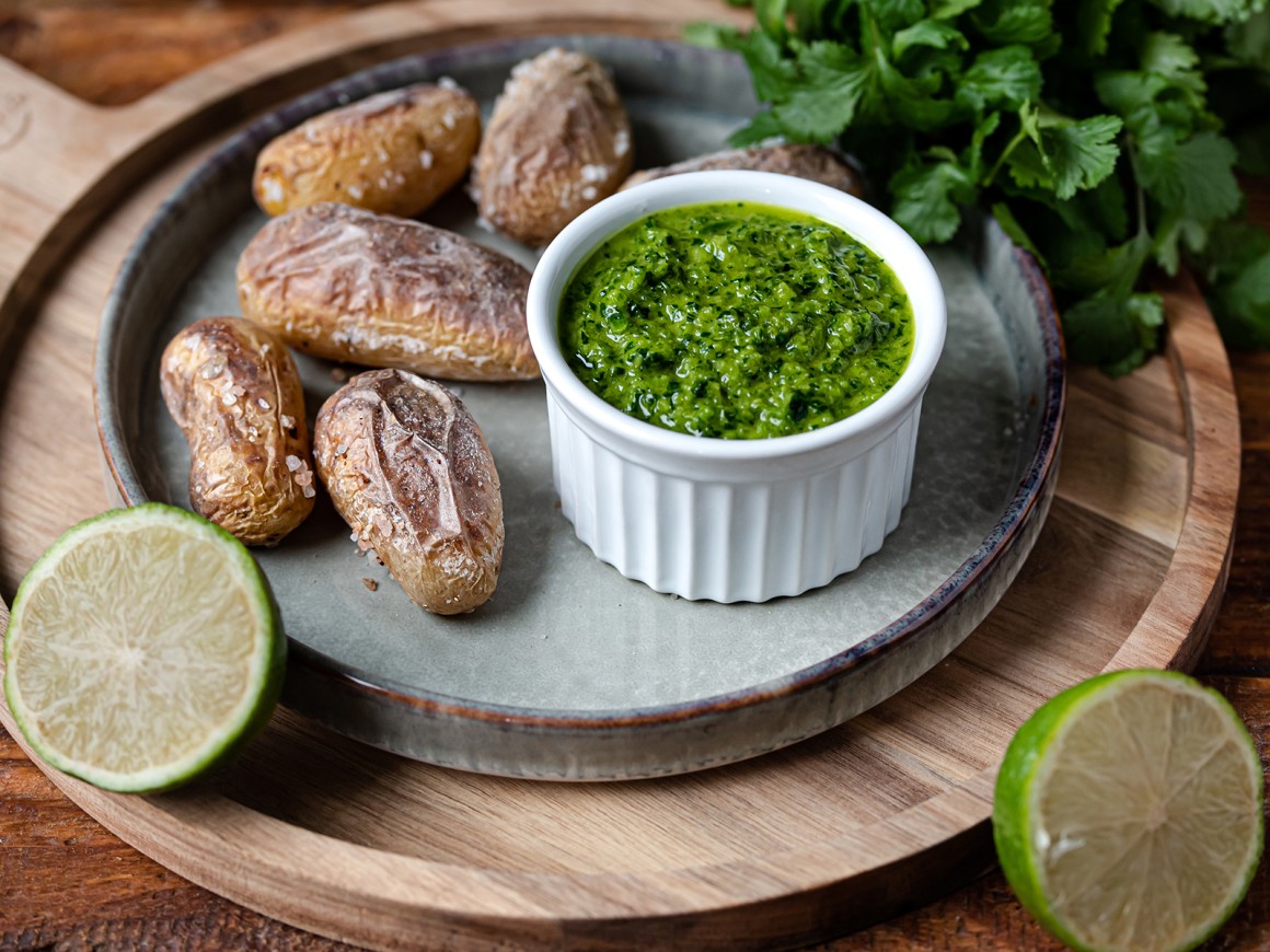 Mojo verde mit gebackenen Kartoffeln - Rezept