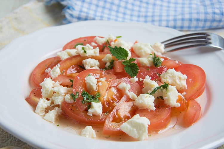 Tomatensalat mit Minz-Dressing