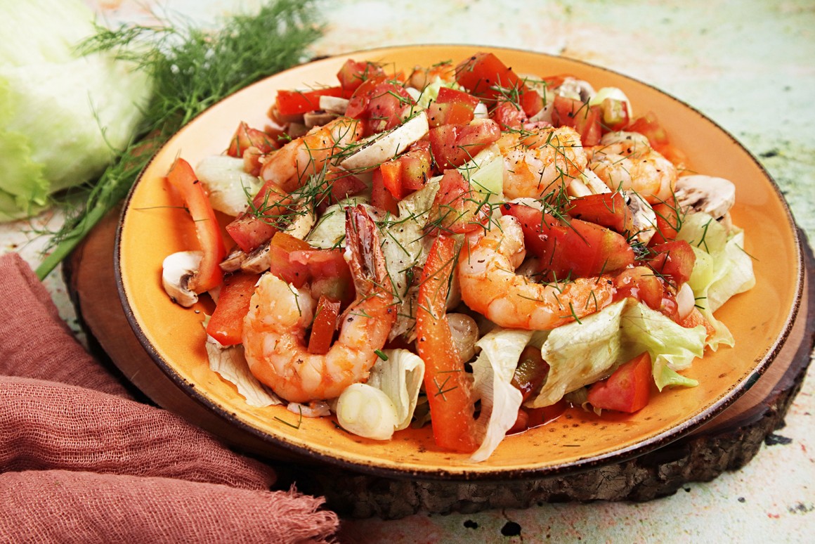 Bunter Shrimpssalat