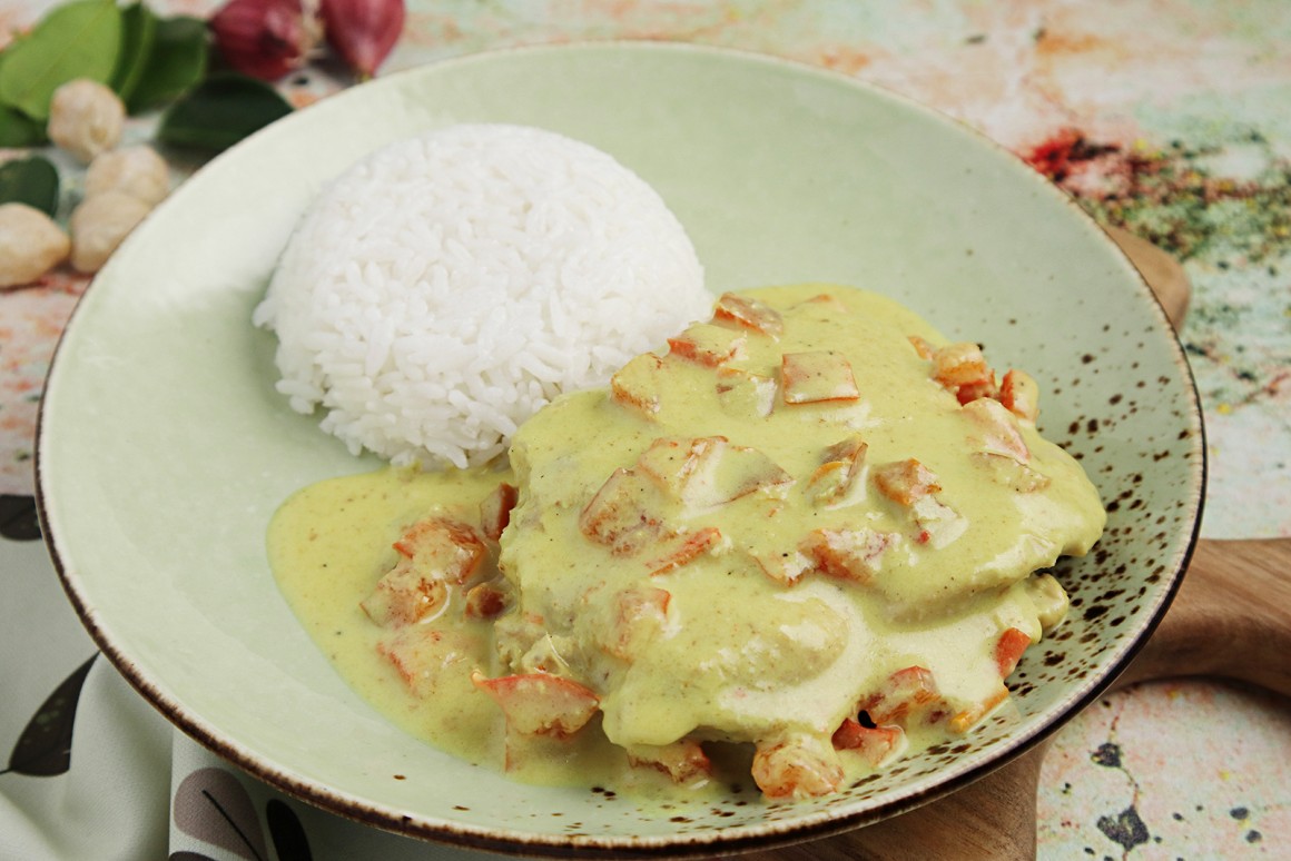 Gebackenes Huhn mit Kokosmilch - Rezept