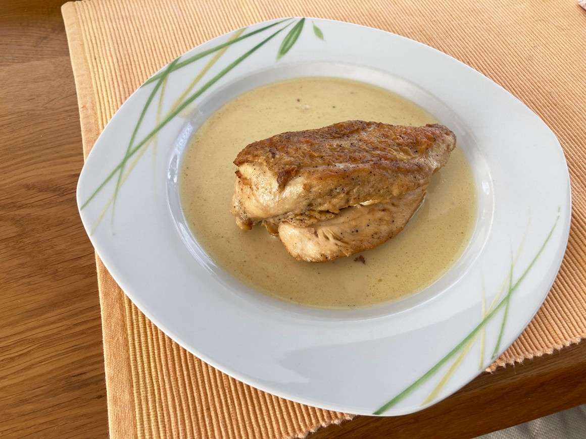 Perlhuhn in Sahnesauce