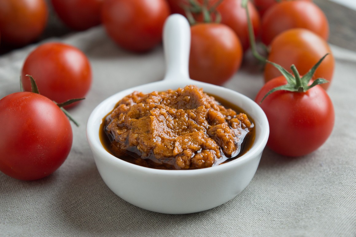 Rotes Pesto mit getrockneten Tomaten