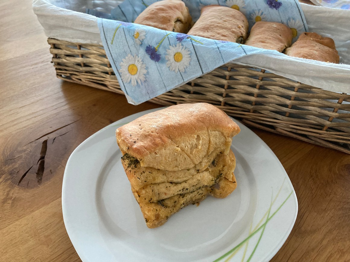 Faltenbrot mit Kräutern