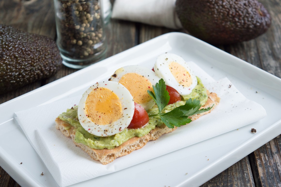 Knäckebrot-Snack mit Avocado - Rezept