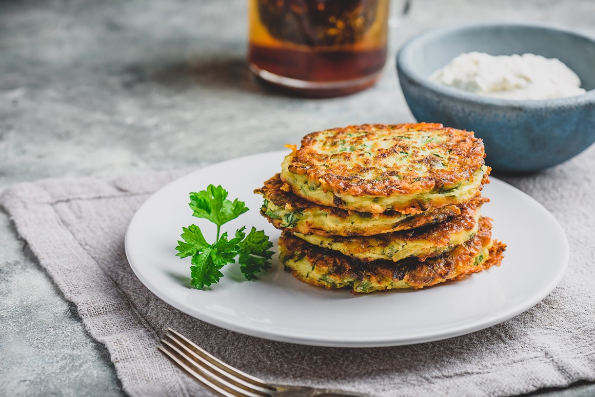 Zucchinipuffer mit Parmesan