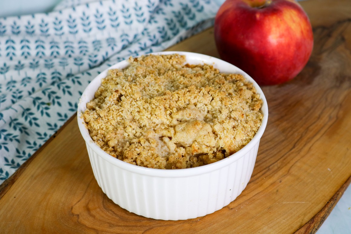 Apfel Crumble mit Haferflocken und Zimt - Rezept