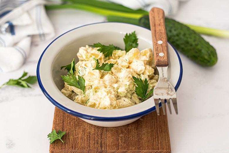 Lauwarmer asiatischer Kartoffelsalat