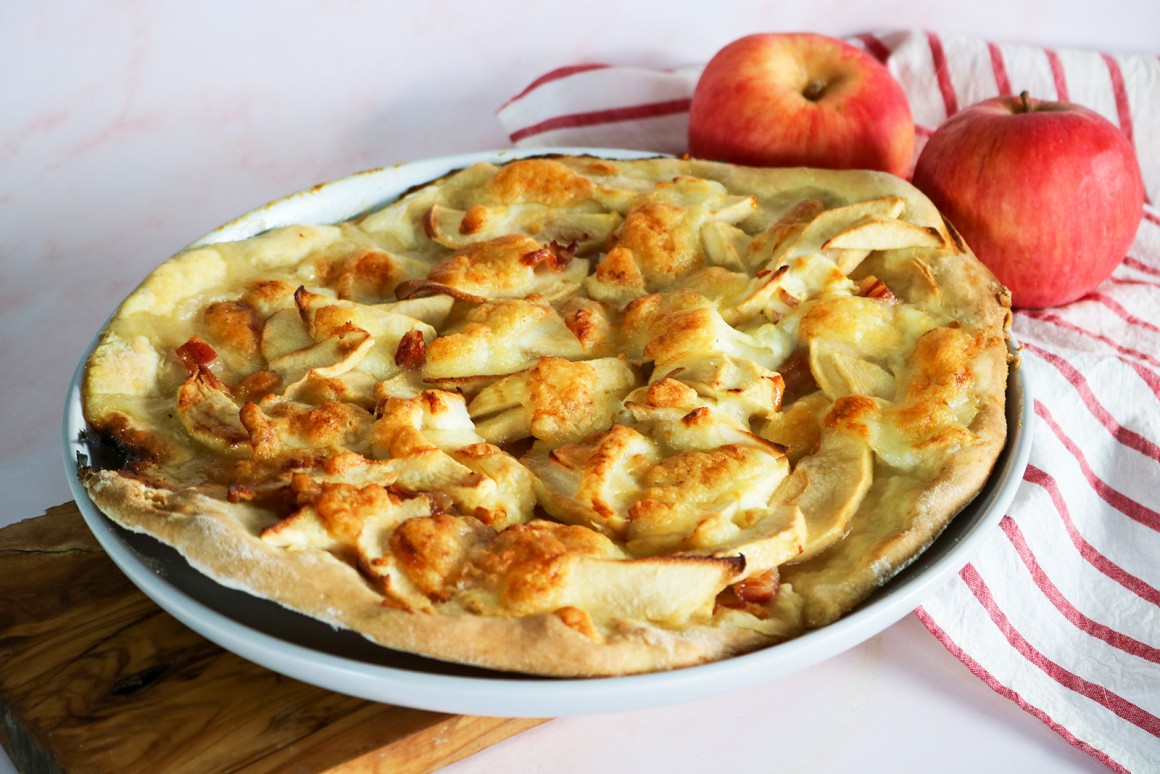 Käse-Apfel-Pizza