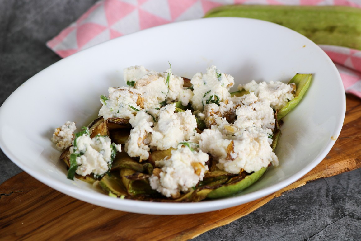 Zucchinisalat mit Nüssen