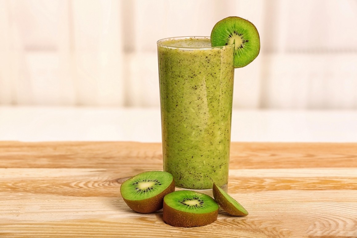 Smoothie mit Kiwi