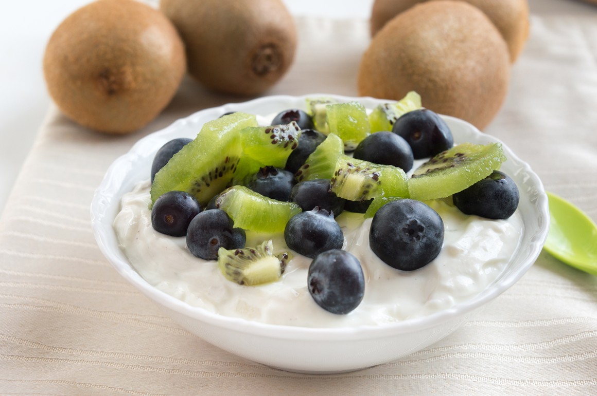 Beeren-Kiwi-Quark