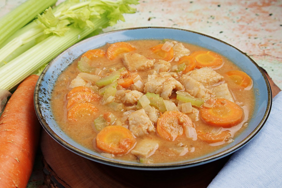 Gemüsewok mit Fisch