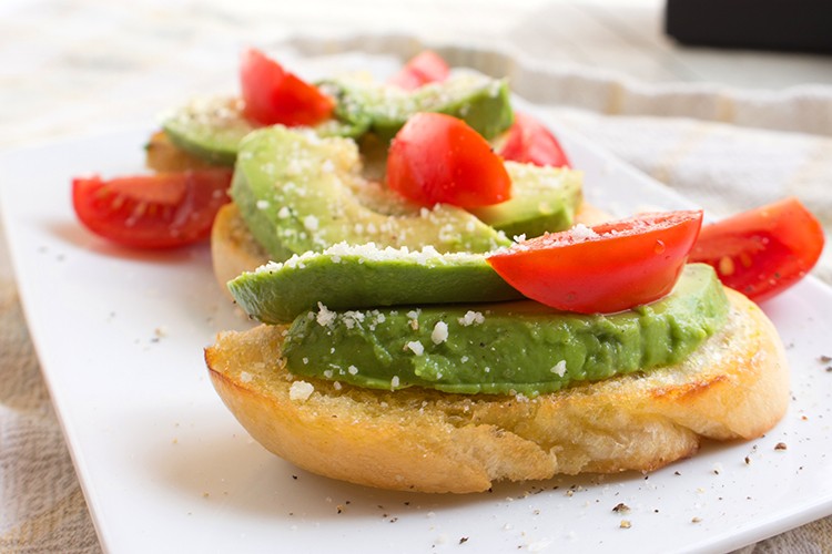 Avocado-Crostini