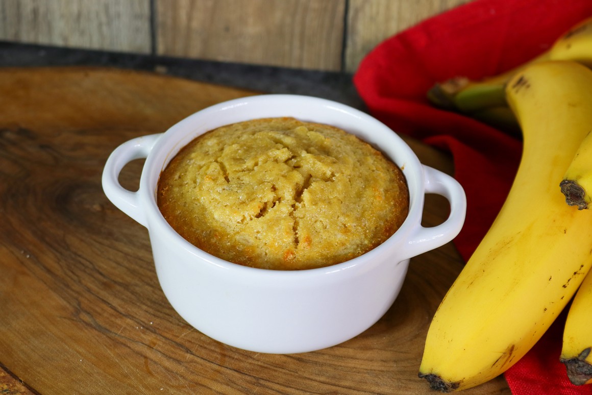 Bananen-Apfel-Tassenkuchen